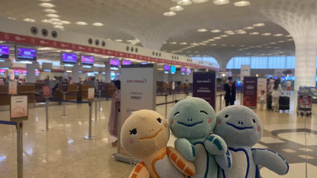 ムンバイ空港のエアインディアの優先チェックインカウンター