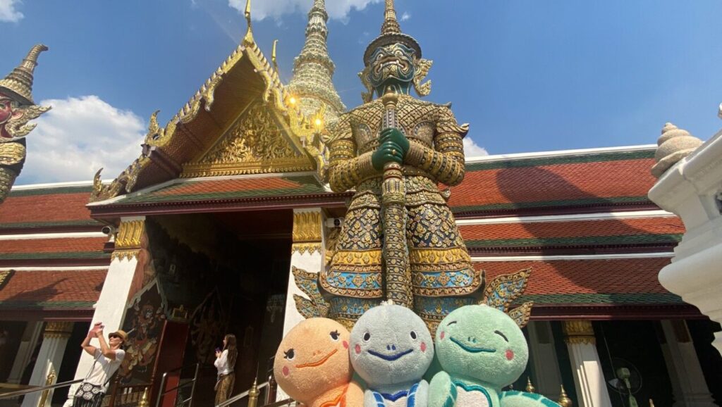 バンコクの名所、ワットプラケオ(エメラルド寺院)
