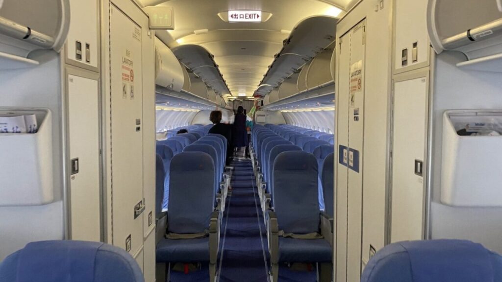 中国国際航空のA321の通路