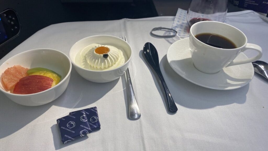 ANA110便ニューヨーク行きビジネスクラスの機内食(デザート)