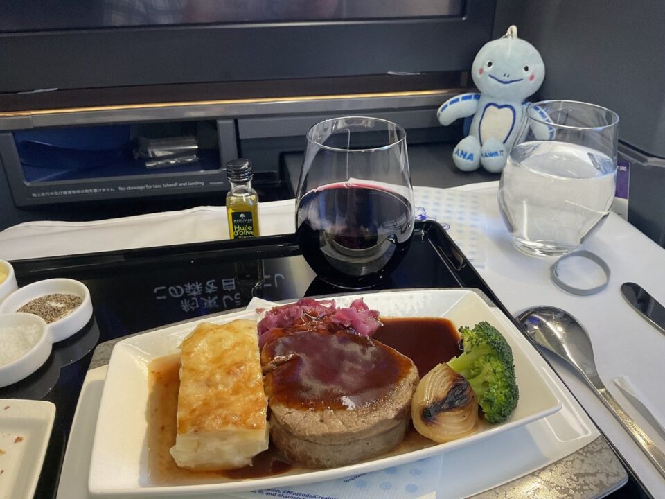 ANA110便ニューヨーク行きビジネスクラスの機内食(洋食・メイン)