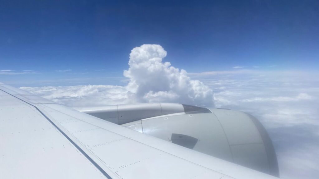 上海浦東空港離陸後の上空のようす