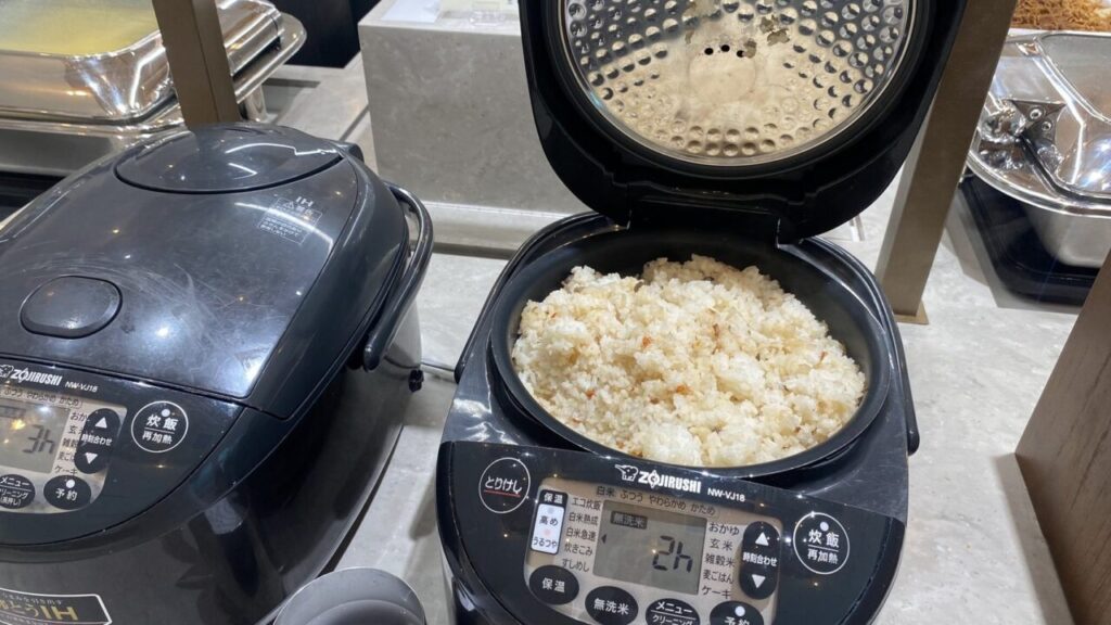 福岡空港国際線ラウンジ福岡の御飯