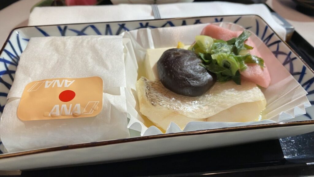 ANA110便ビジネスクラスの和朝食のメイン