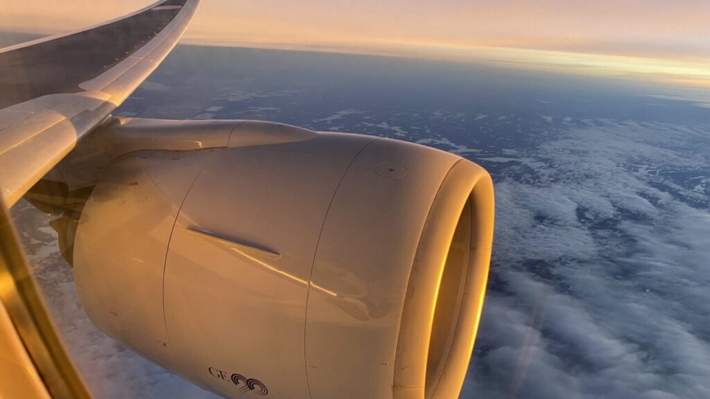 アメリカ上空で日の出を迎えたANA110便