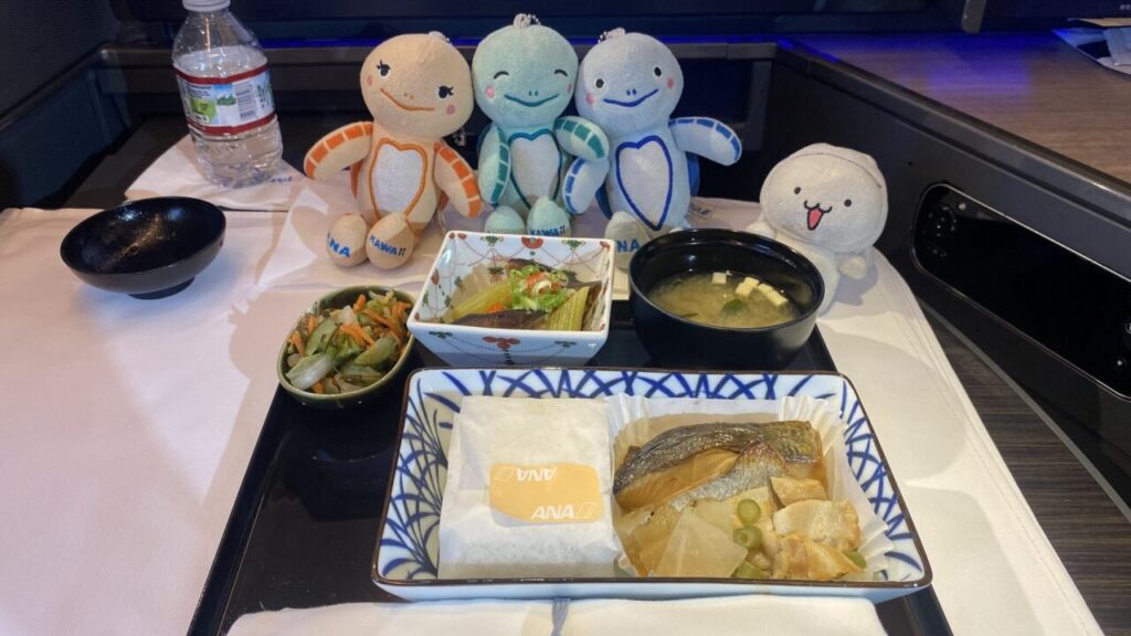 ANA11便ビジネスクラスの2回目のお食事(和食)