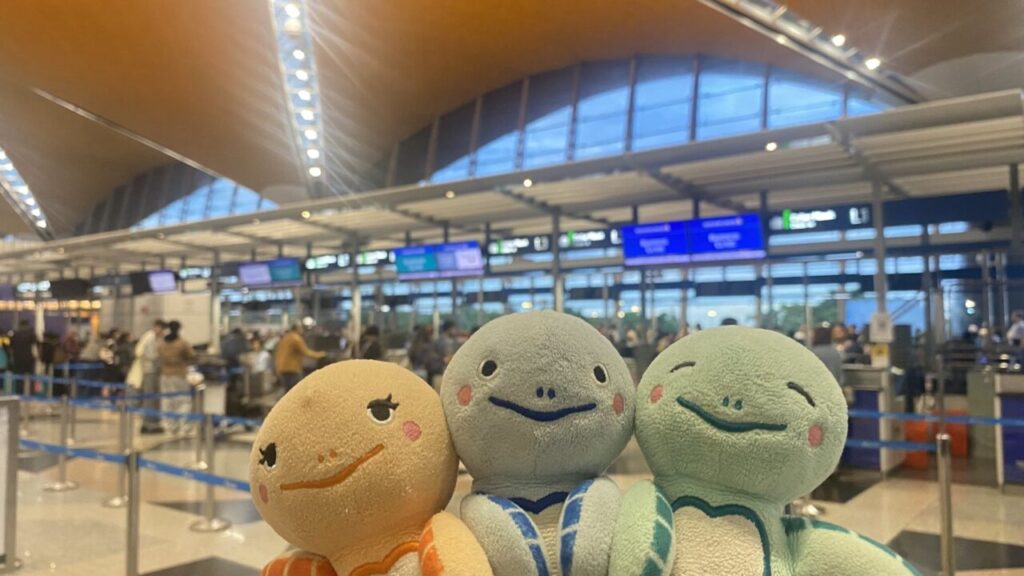 クアラルンプール国際空港のシンガポール航空チェックインカウンター