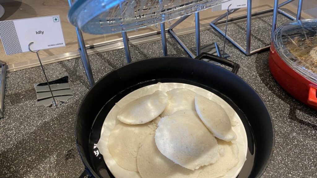 クアラルンプール国際空港トラベルラウンジのイドゥリー