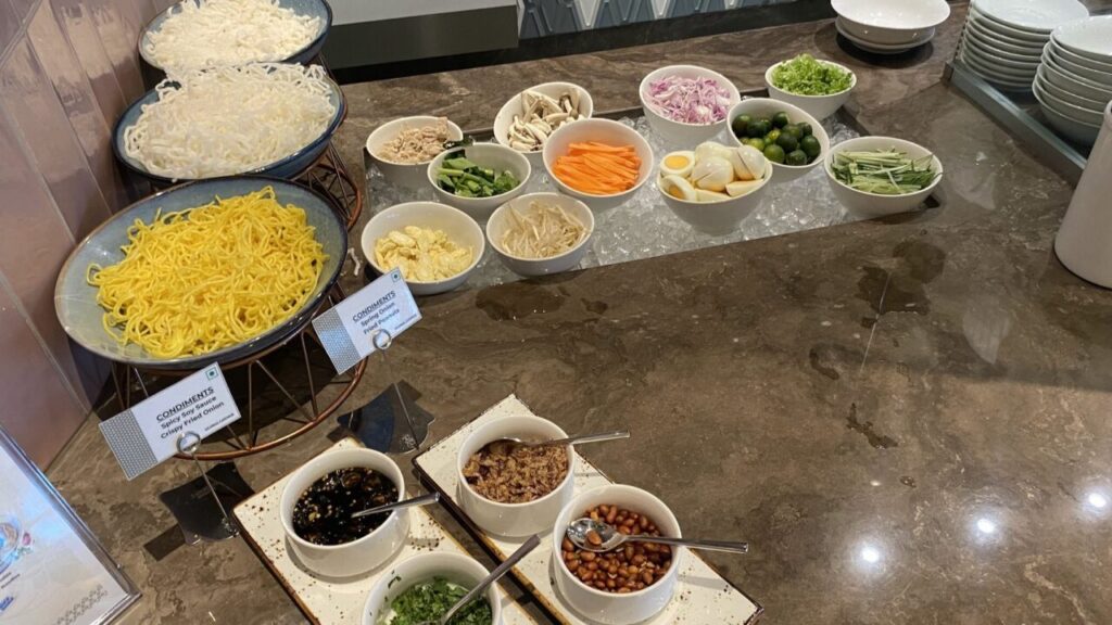 クアラルンプール国際空港トラベルラウンジのヌードルバー