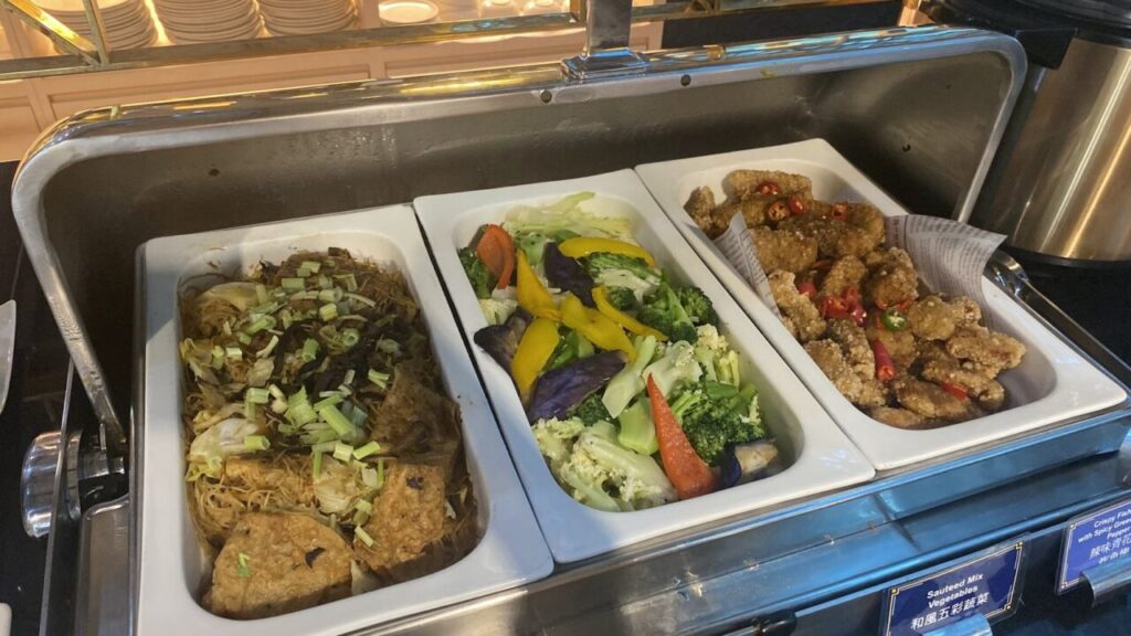 台北桃園空港のシルバークリスラウンジの素食（ベジタリアン料理）