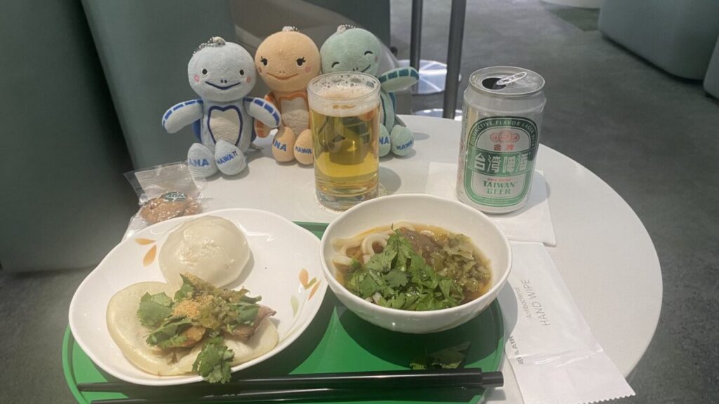 台北桃園空港のエバー航空ラウンジ（The Infinity）の食事