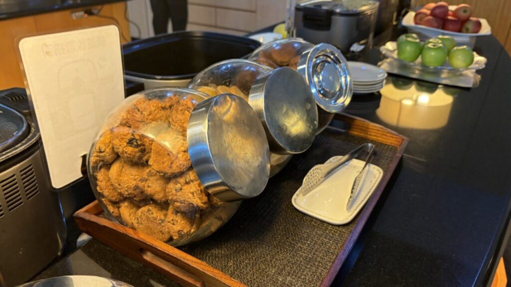 台北桃園空港のシルバークリスラウンジのクッキー