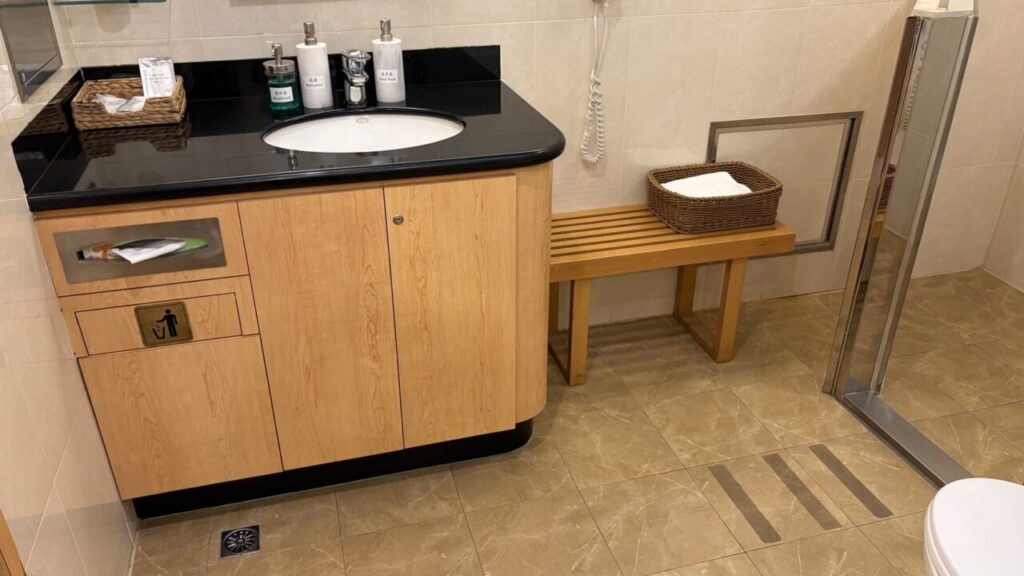 台北桃園空港のシルバークリスラウンジのシャワールーム